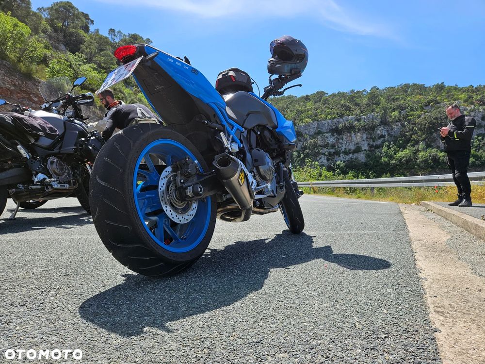 Suzuki GSX - 4