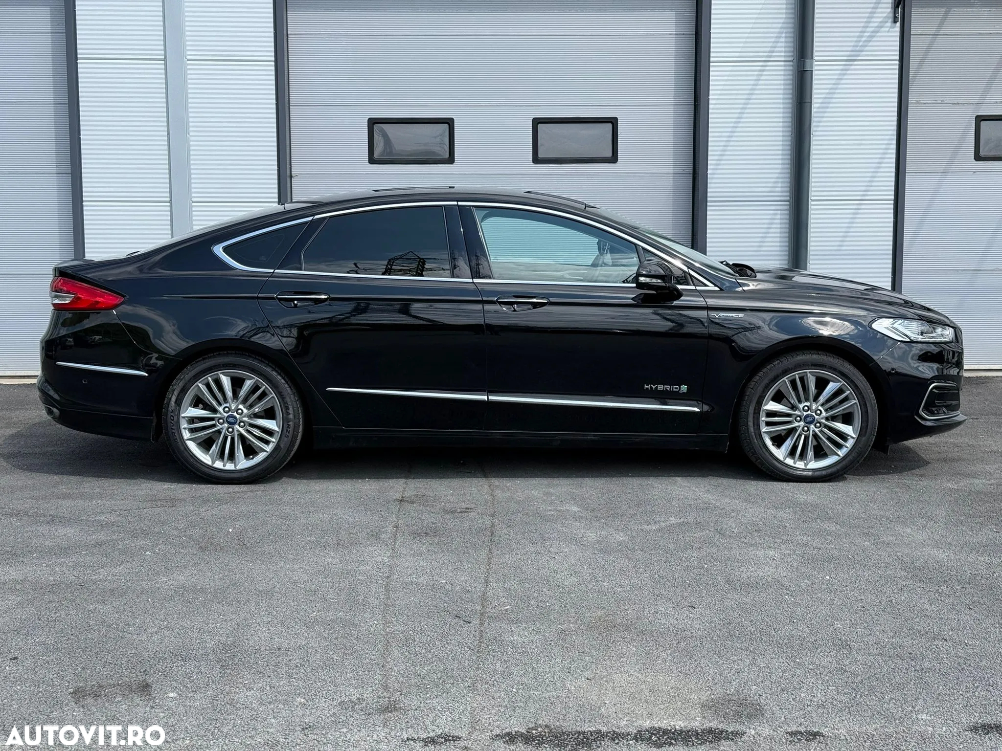 Ford Mondeo 2.0 HEV Vignale - 4
