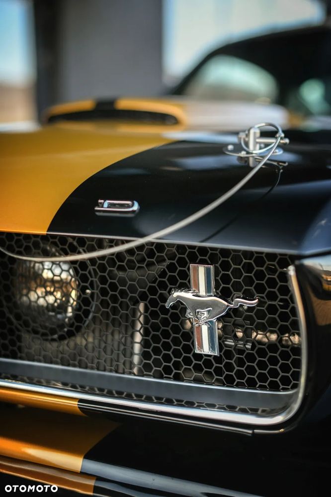 Ford Mustang - 10