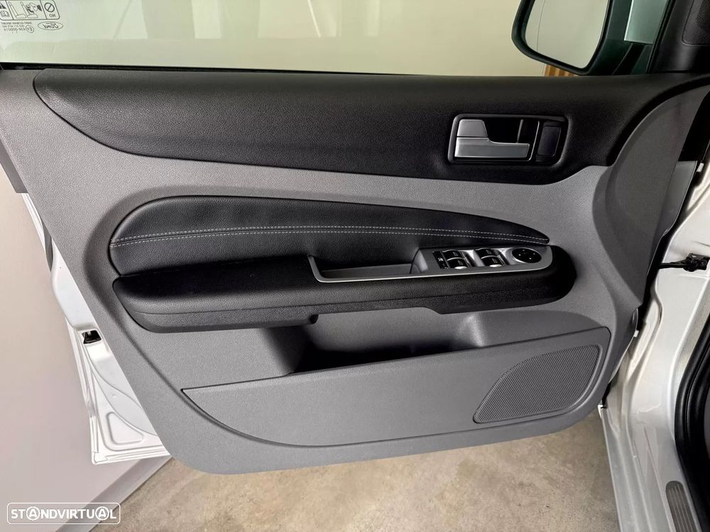 Ford Focus 1.6 TDCi Titanium - 31