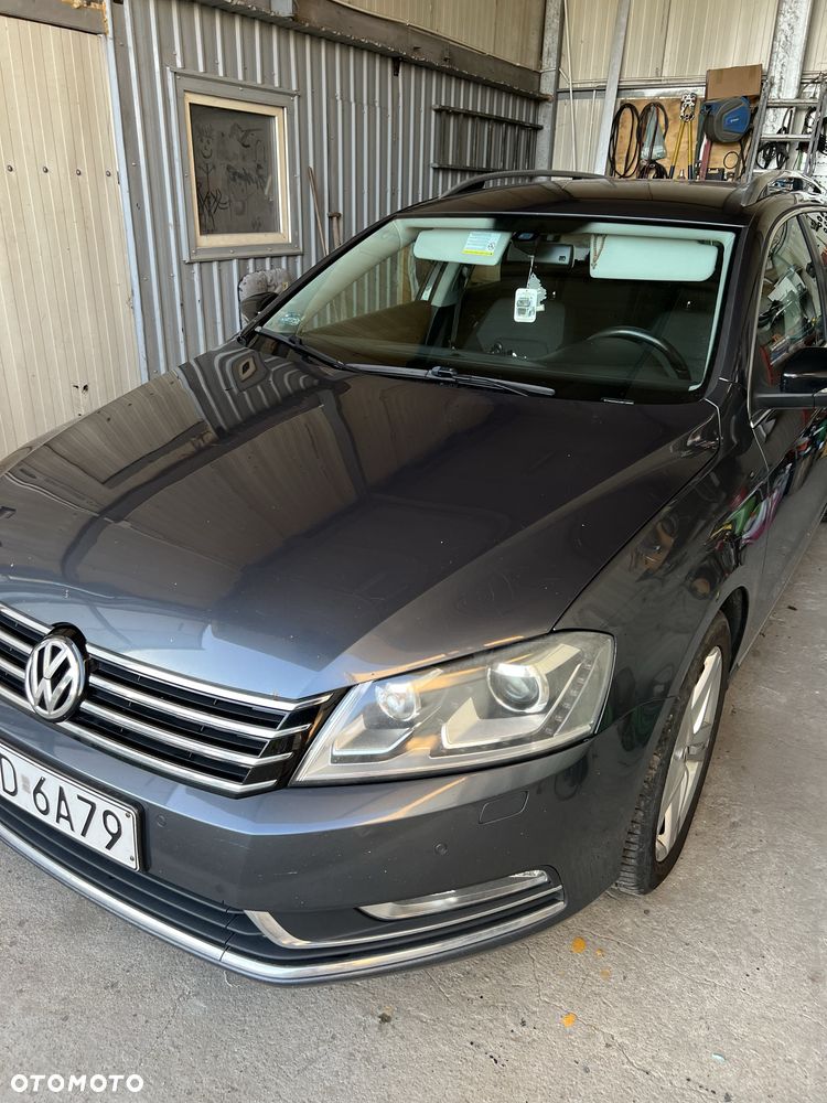 Volkswagen Passat - 2