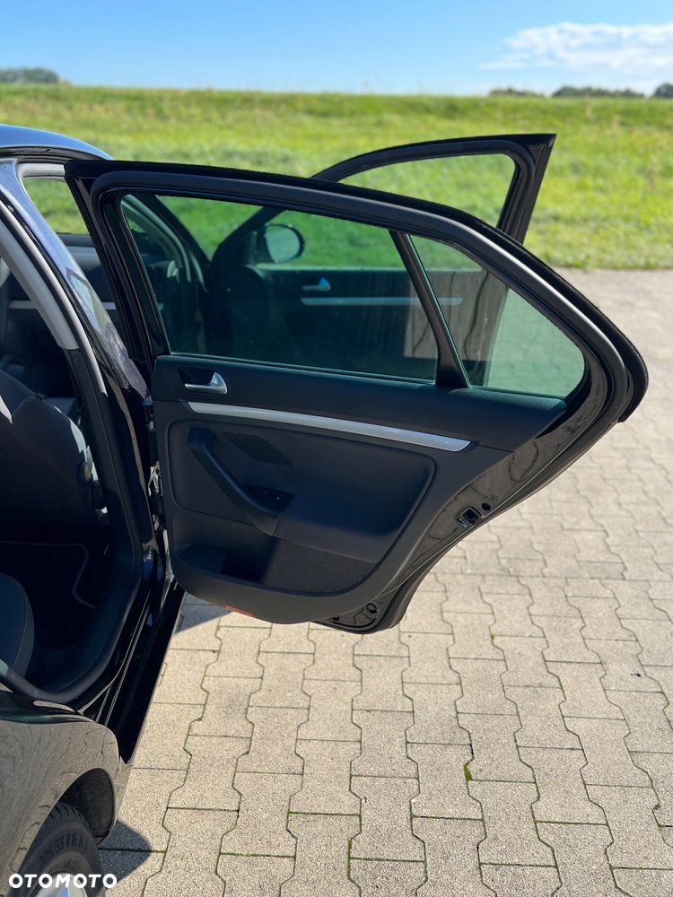 Volkswagen Jetta 2.0 TDI DPF Trendline - 17