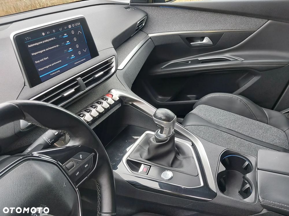 Peugeot 3008 - 17