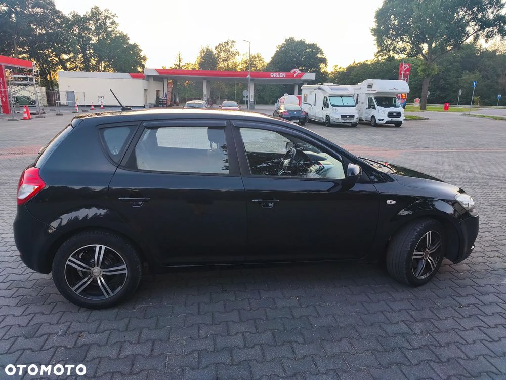 Kia Ceed 1.4 Comfort - 8
