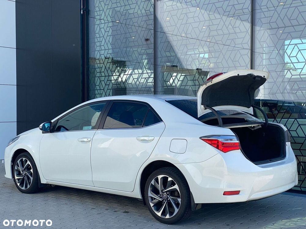 Toyota Corolla - 35