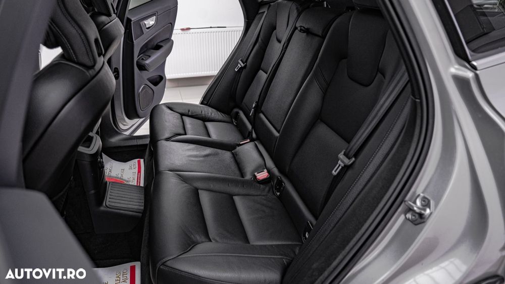 Volvo XC 60 T8 AWD Recharge Plus Bright - 14