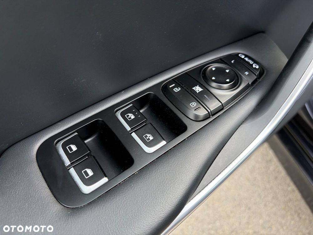 Kia Stinger - 19