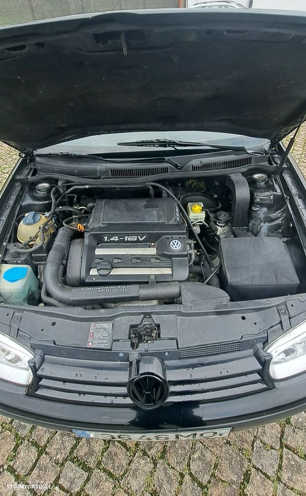 VW Golf 1.4i 25 Anos - 18