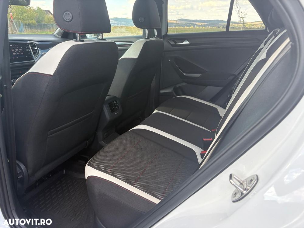 Volkswagen T-Roc - 5