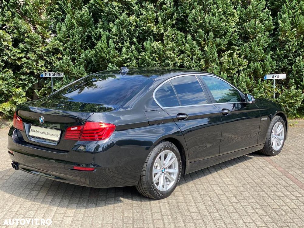BMW Seria 5 525d xDrive - 27