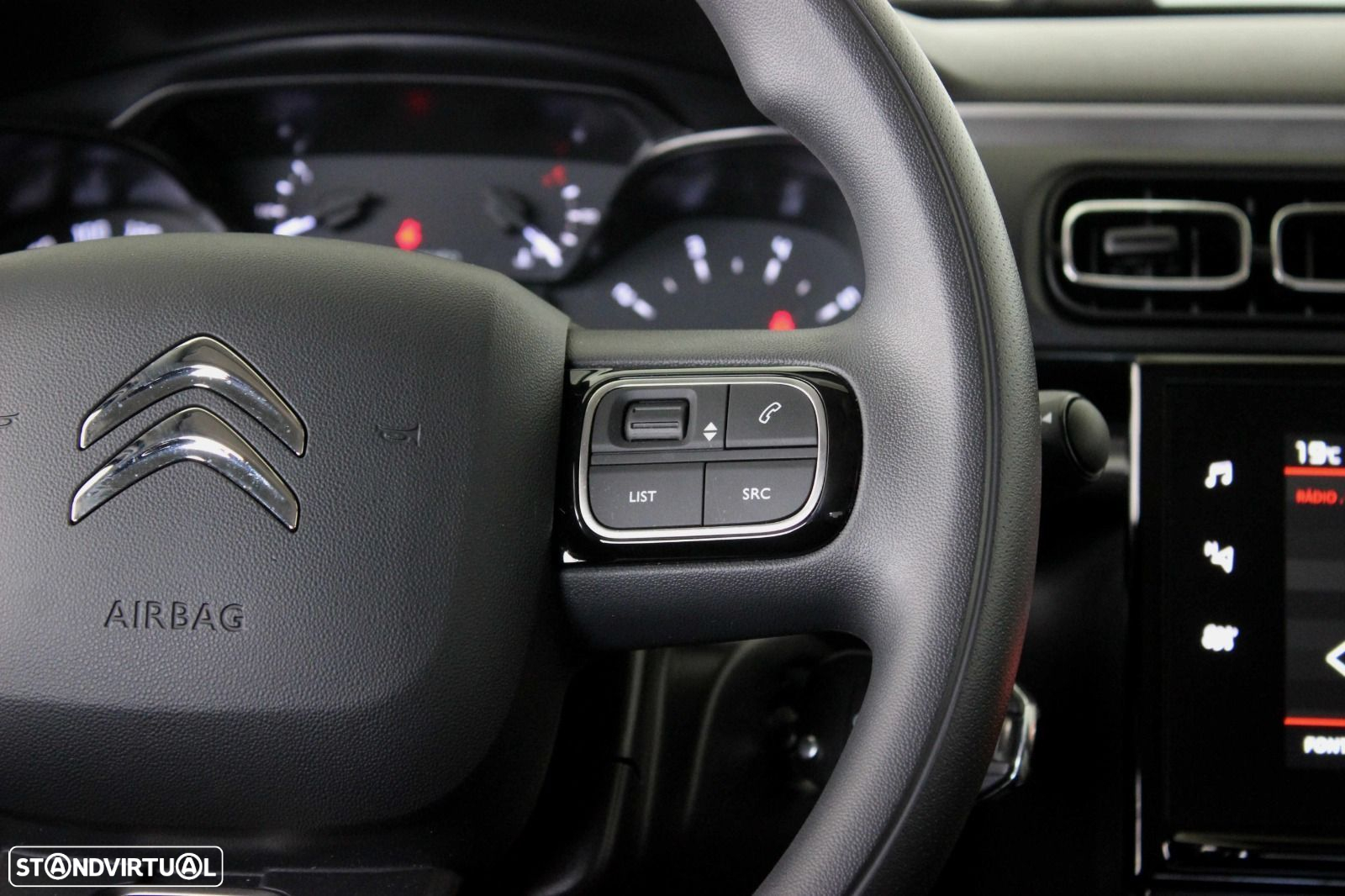 Citroën C3 1.2 PureTech Shine EAT6 - 13