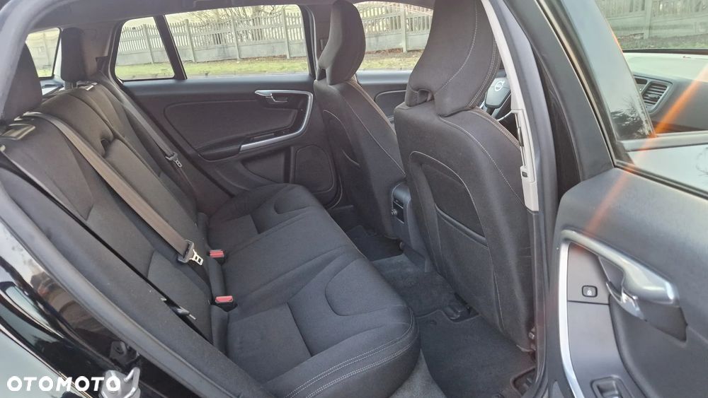 Volvo V60 DRIVe Summum - 11