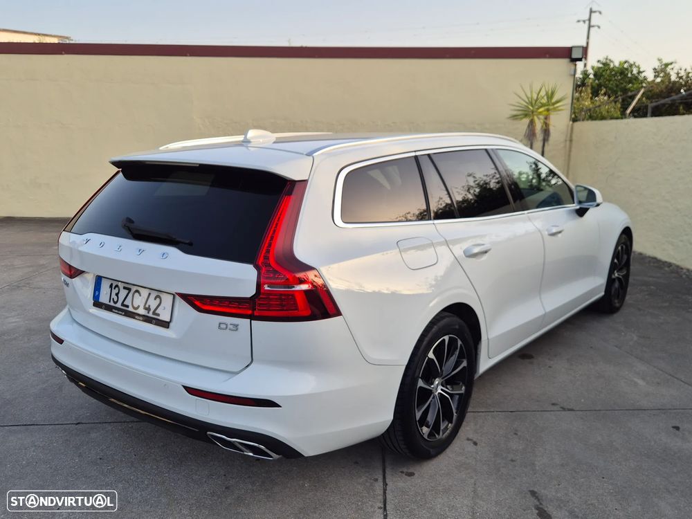 Volvo V60 2.0 D3 Momentum - 4