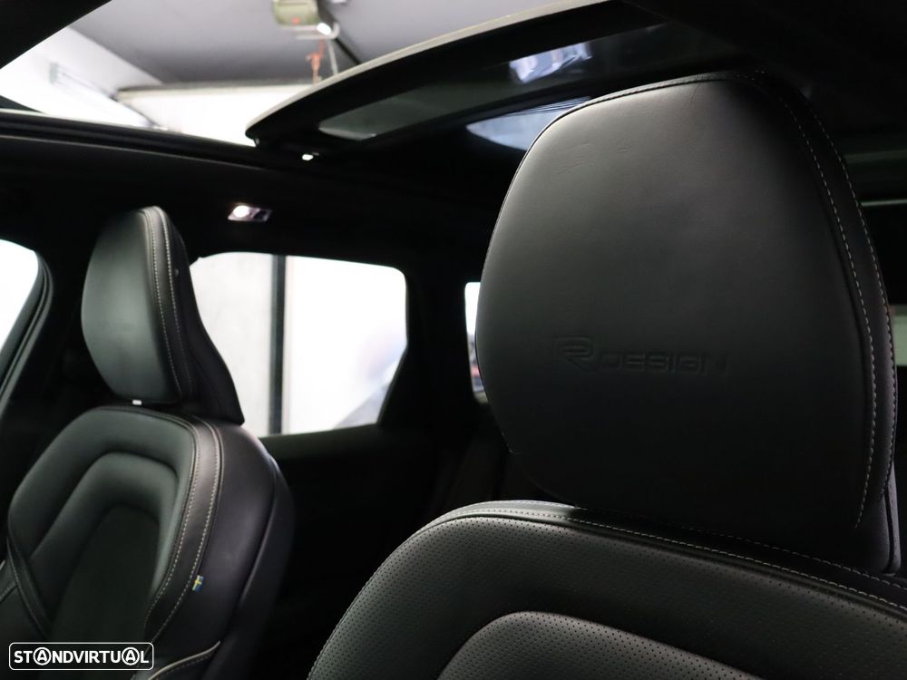 Volvo XC 60 2.0 T8 PHEV R-Design AWD - 22