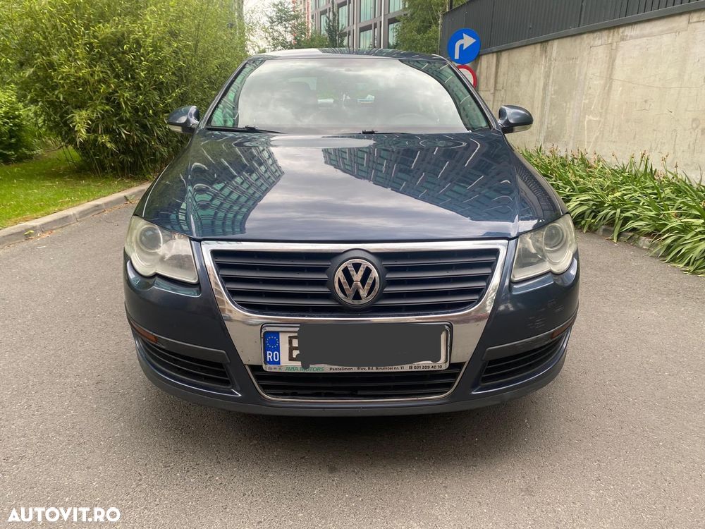 Volkswagen Passat 2.0 TDI Trendline - 2