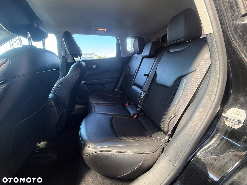 Jeep Compass - 11