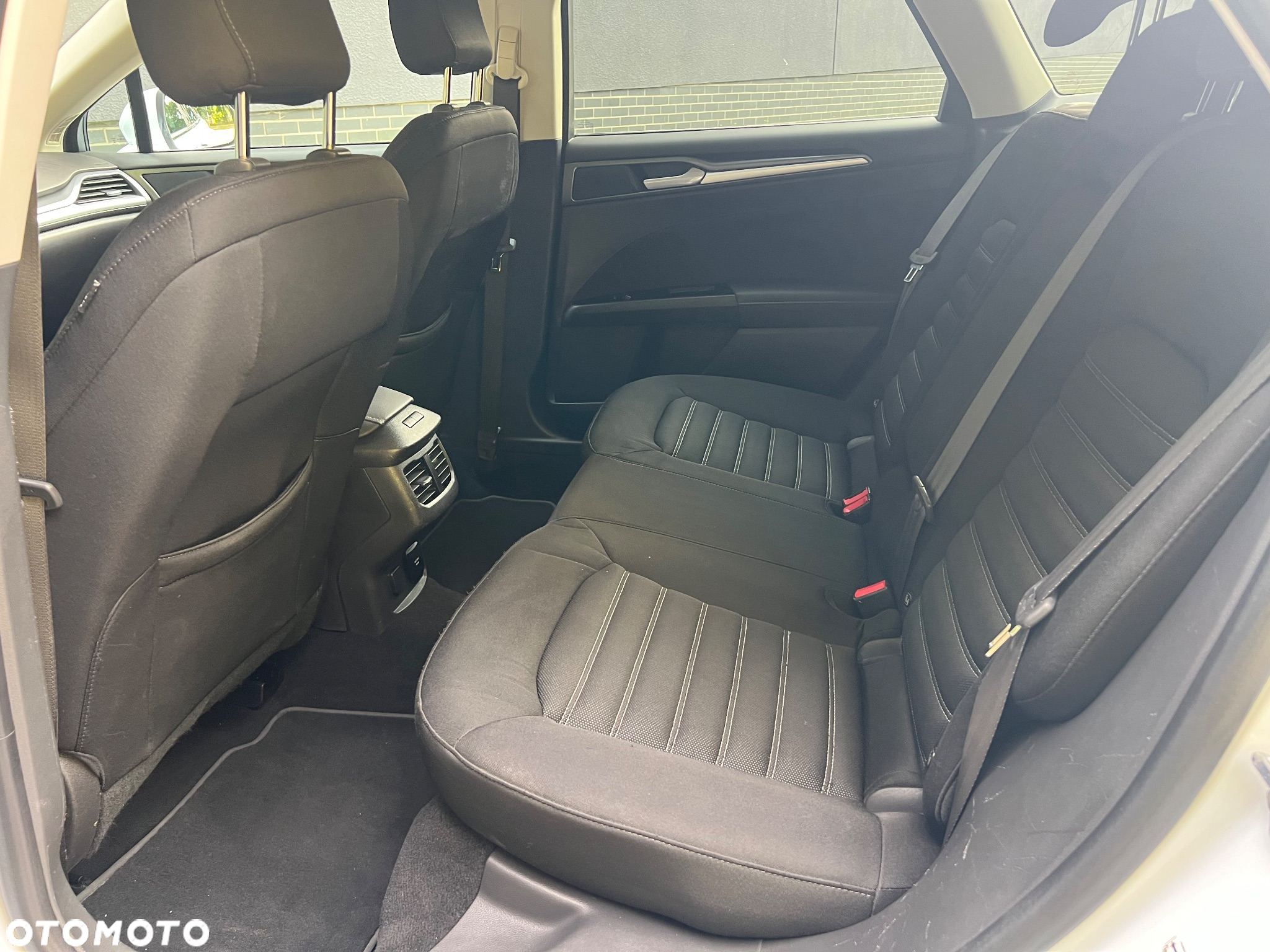 Ford Mondeo 2.0 TDCi Ambiente - 35