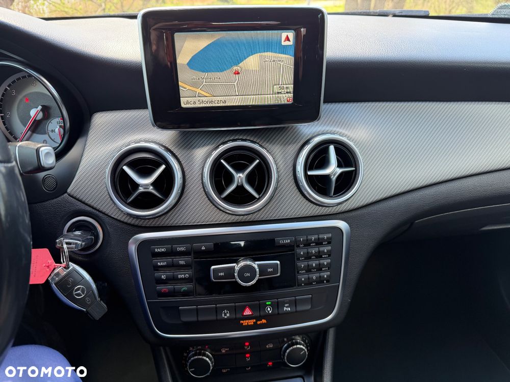 Mercedes-Benz GLA 180 CDI 7G-DCT Edition 1 - 16