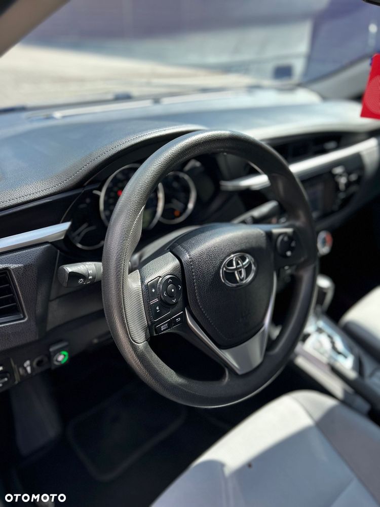 Toyota Corolla 1.8 LE - 14