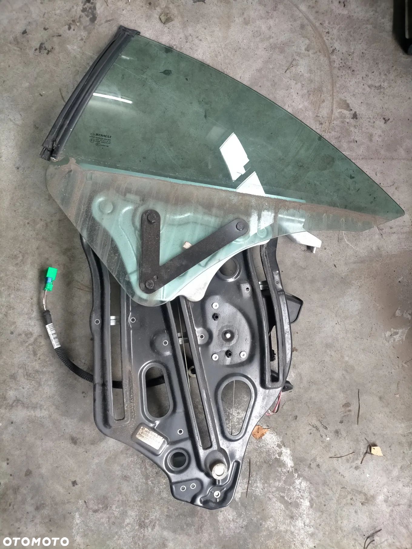PODNOŚNIK SZYB LEWY TYŁ RENAULT MEGANE III CC CABRIO 827210018R - 1