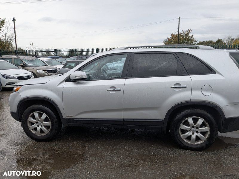 Dezmembrari / Dezmembrez Kia Sorento 2 2.2 CRDi D4HB cutie viteze manual cod culoare BRIGHT SILVER - 7