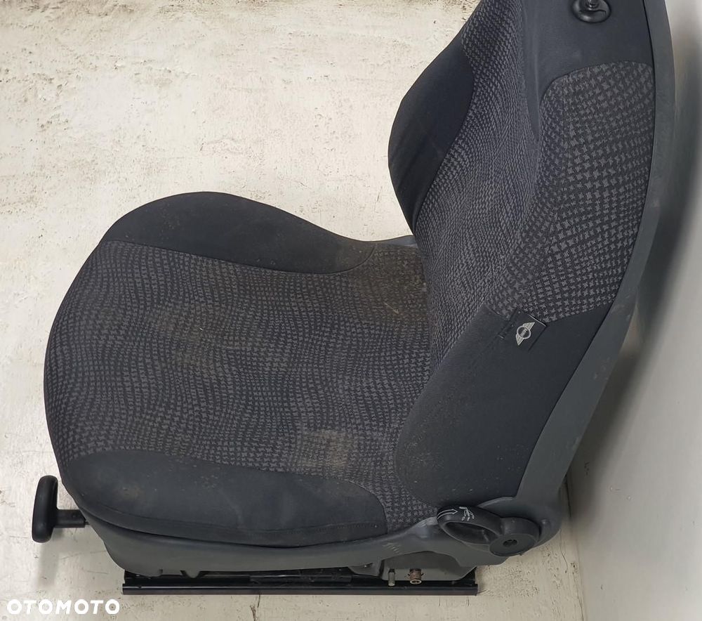 FOTEL PASAŻERA PRAWY PRZÓD MINI COOPER R50 - 4