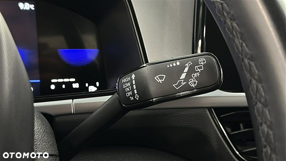 Volkswagen T-Roc - 24