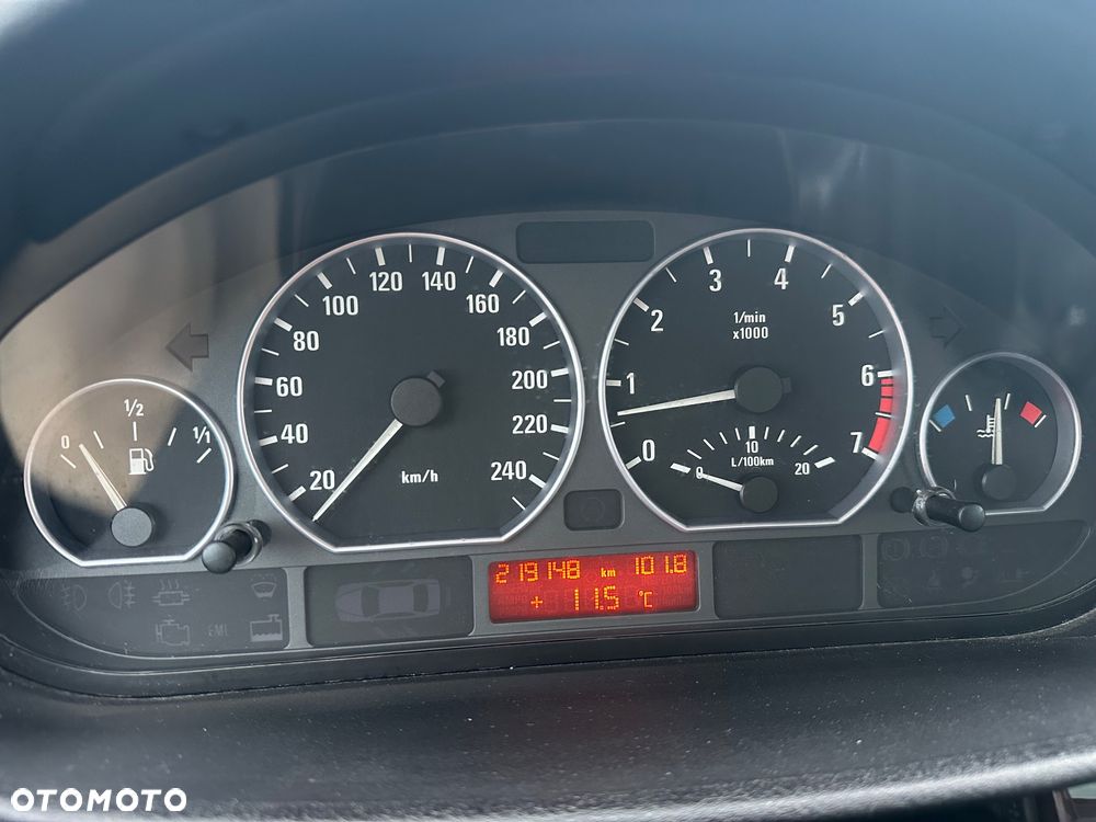 BMW Seria 3 330xi - 21