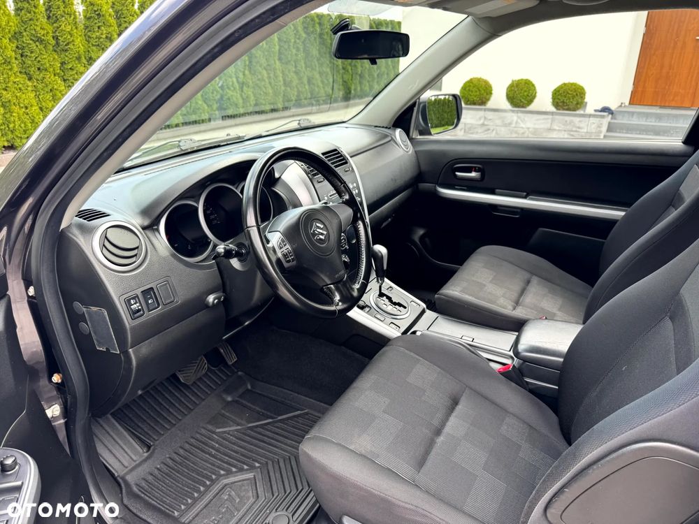 Suzuki Grand Vitara - 17