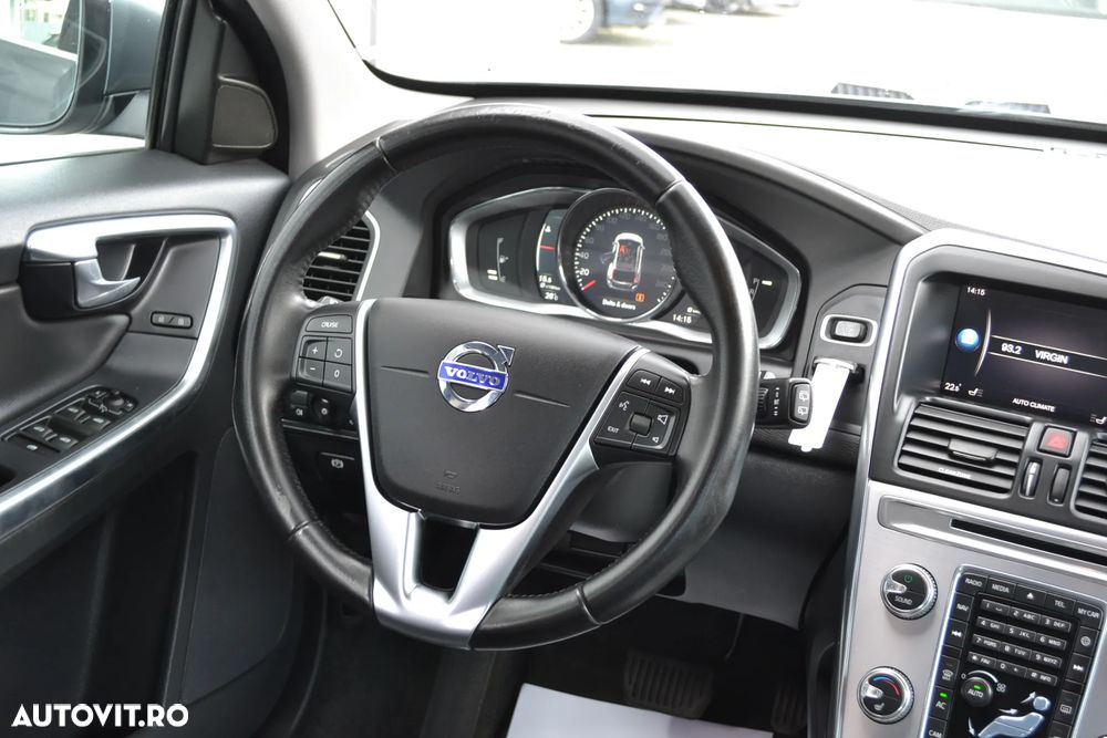 Volvo XC 60 D4 AWD Geartronic Summum - 26