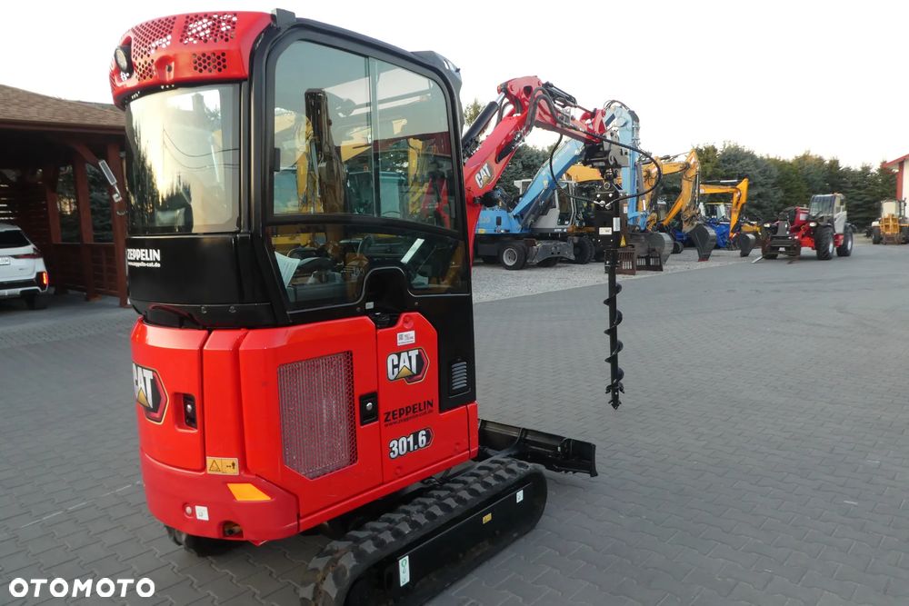 Caterpillar 301,6 Z NIEMIEC Z WIERTNICĄ - 7