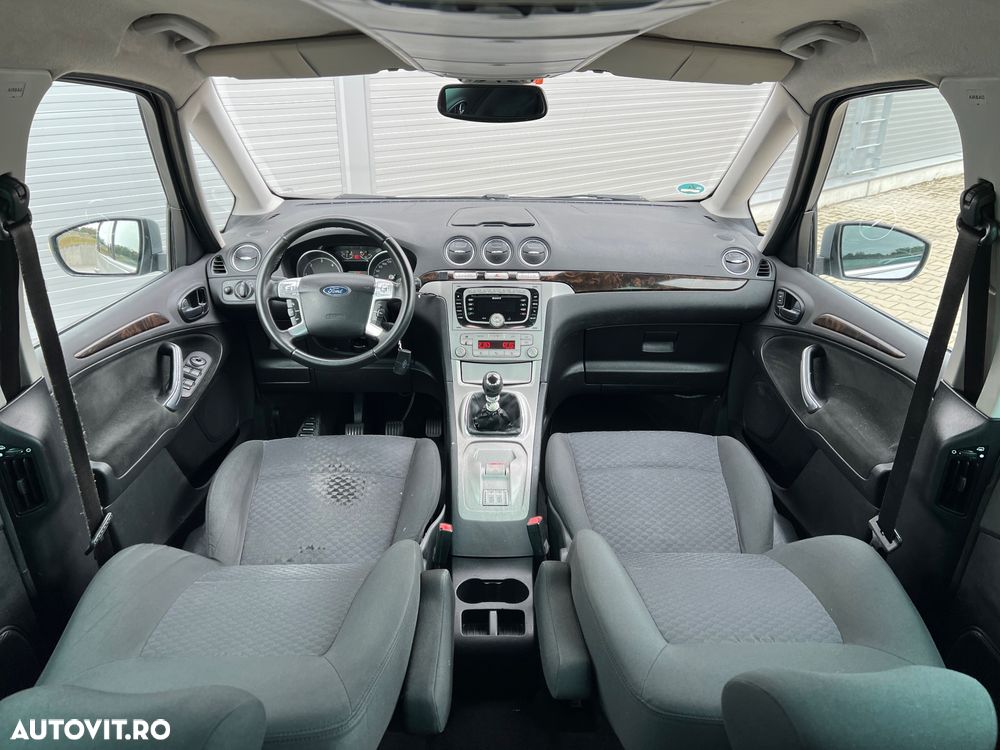 Ford Galaxy 2.0 TDCi DPF Ghia - 8