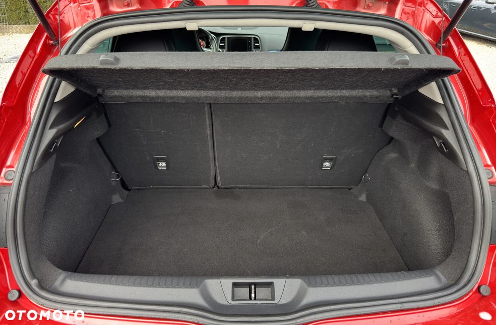 Renault Megane ENERGY TCe 205 EDC GT - 13