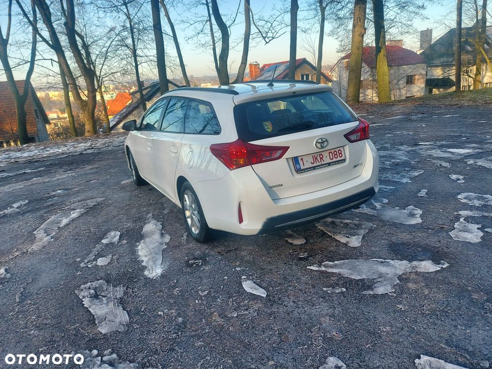 Toyota Auris 1.4 D-4D Design Edition - 5