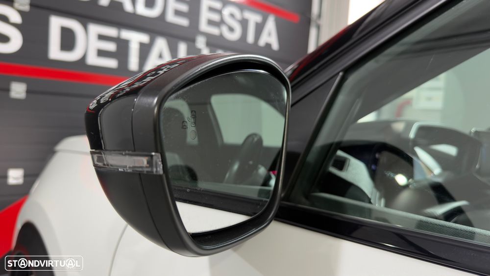 Peugeot e-2008 GT - 15