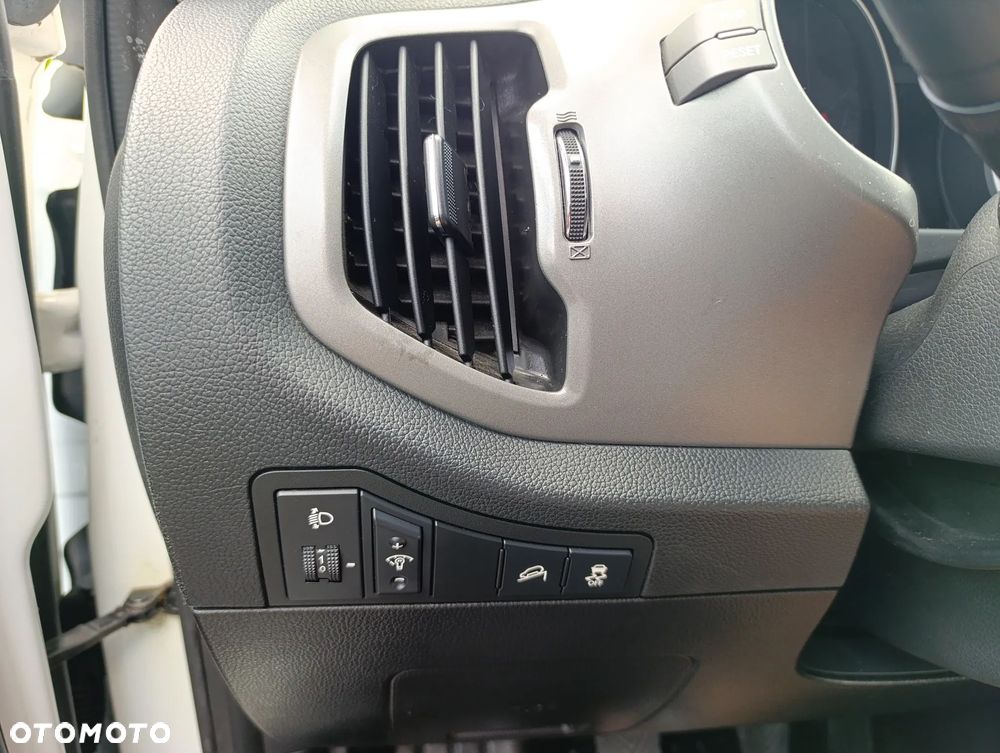 Kia Sportage 1.7 CRDI XL 2WD - 23