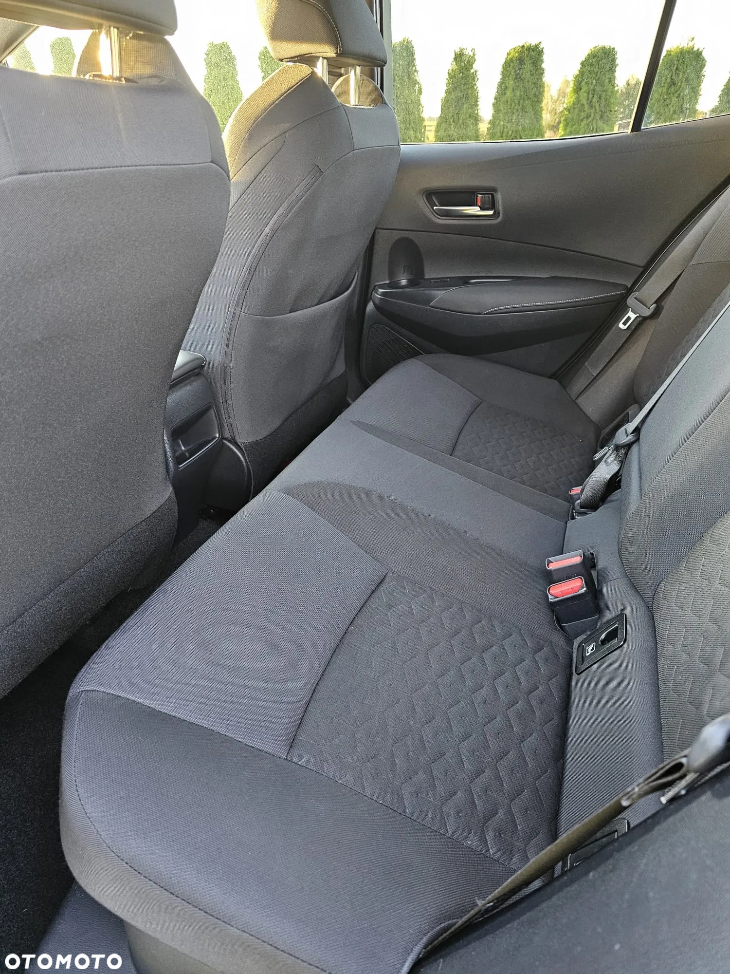 Toyota Corolla 1.8 Hybrid Comfort - 9
