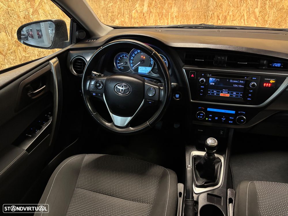 Toyota Auris Touring Sports ver-1-4-d--4d-c-plusp-techoplusp-sport - 15