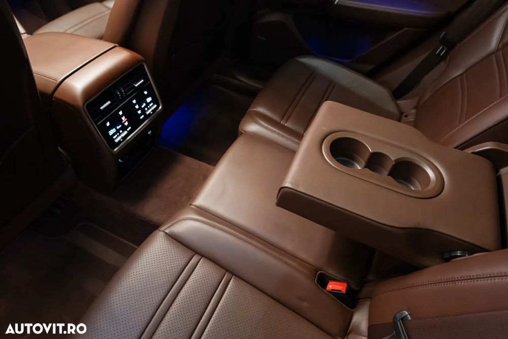 Porsche Cayenne - 31