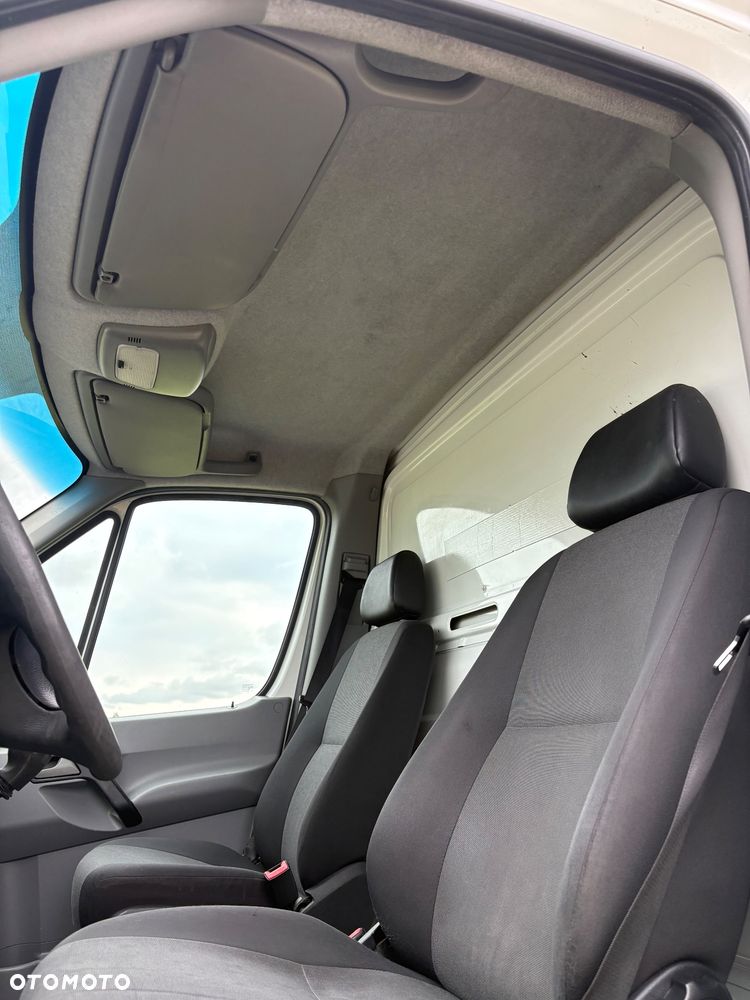 Volkswagen Crafter - 25