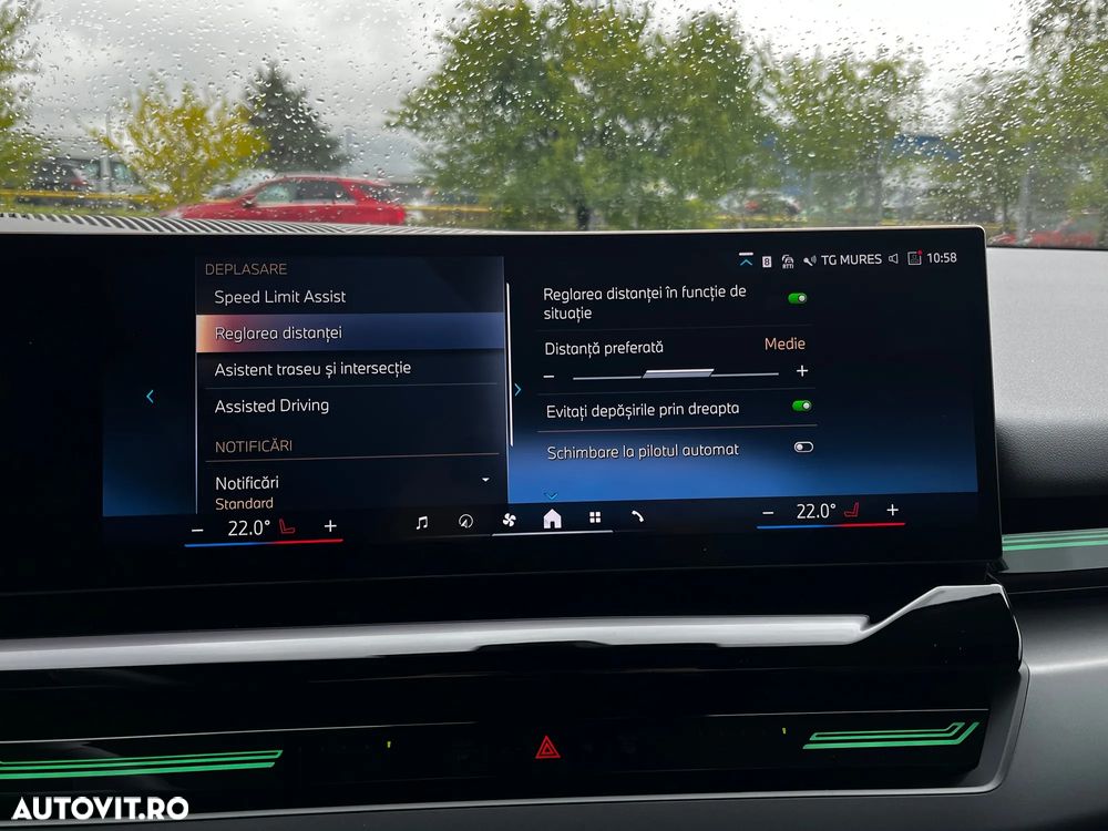BMW Seria 5 520i AT MHEV - 31