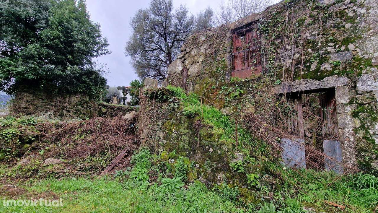 Moradia Geminada em Pedra para Restauro - Nogueira, Ponte da Barca - Grande imagem: 4/20
