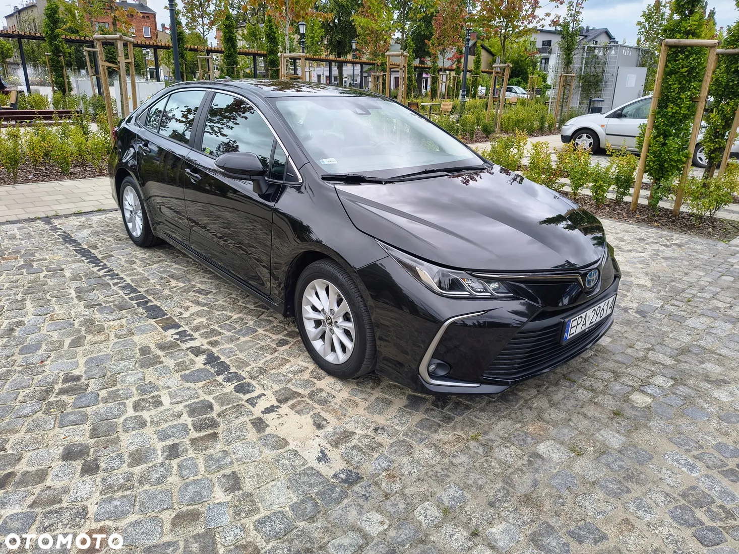 Toyota Corolla 1.8 Hybrid Comfort - 12