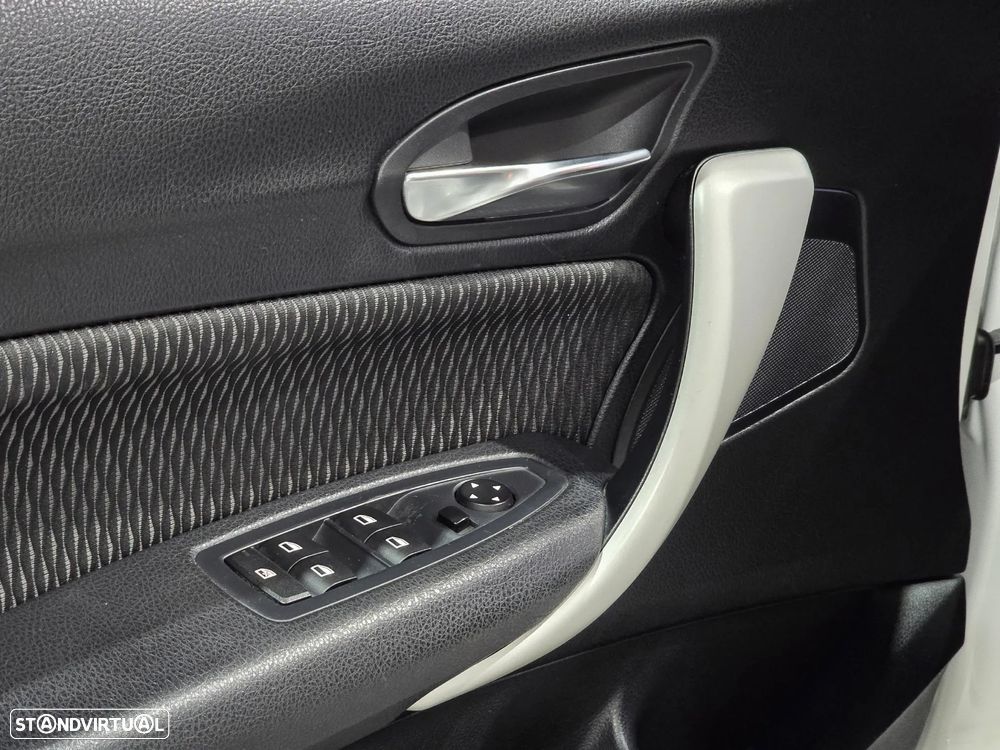 BMW 116 d Pack M - 31