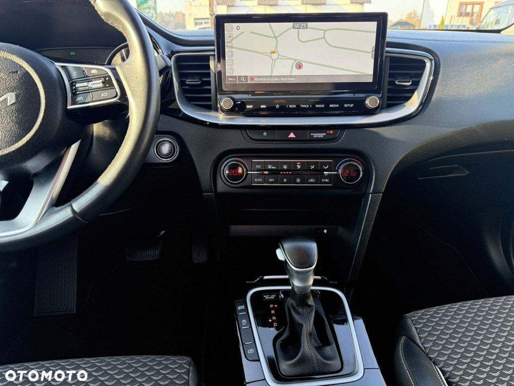 Kia Ceed SW 1.0 T-GDI DCT7 (48V M-H) Ultimate Edition - 20