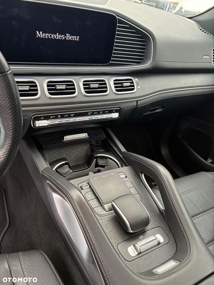 Mercedes-Benz GLS - 11