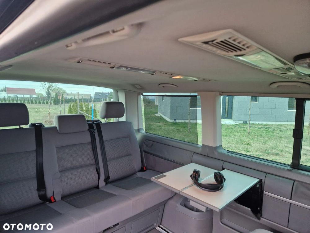 Volkswagen Multivan - 22