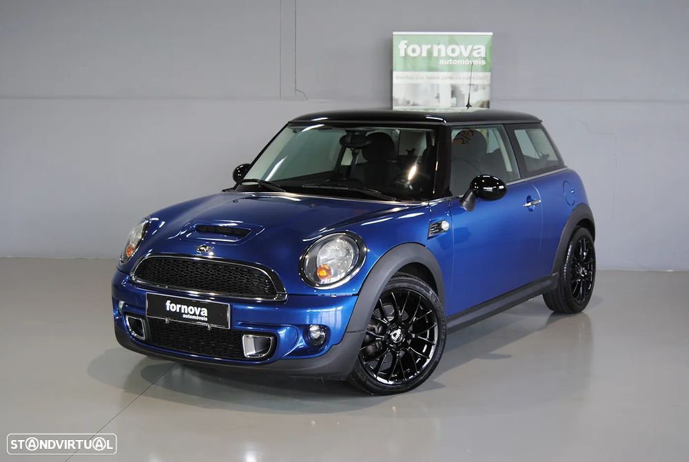 MINI 3 Portas One D - 12