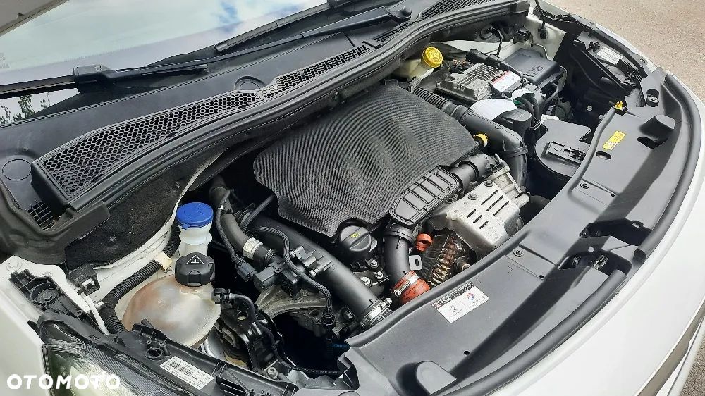 Peugeot 2008 ver-16--19 - 19