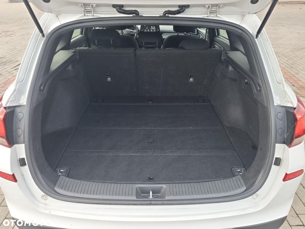 Hyundai i30 1.0 T-GDI GO - 12